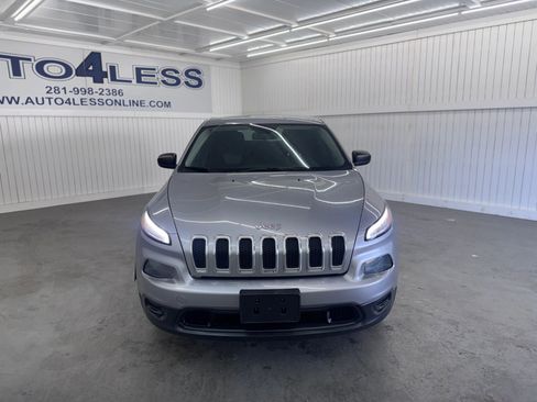 Used 2014 Jeep Cherokee Sport image 2