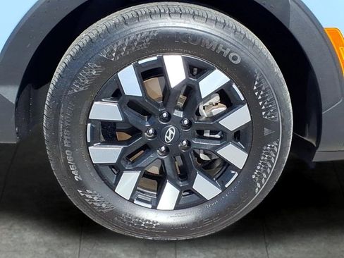 Used 2025 Hyundai Santa Cruz SEL FWD image 9