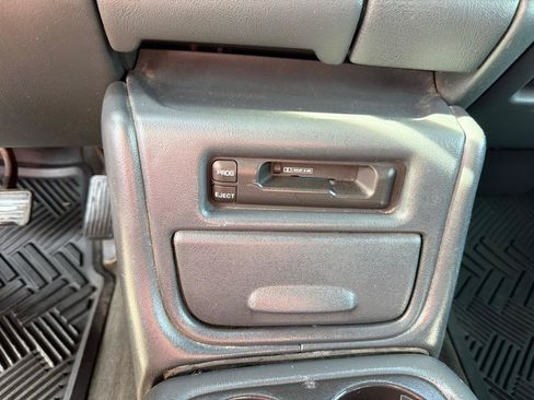 Used 2000 Chevrolet Silverado 1500 LT RWD image 15