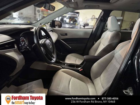 Used 2024 Toyota Corolla Cross LE w/ Moonroof Package AWD/4WD image 17