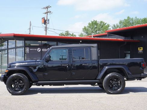 Used 2021 Jeep Gladiator Sport AWD/4WD image 4