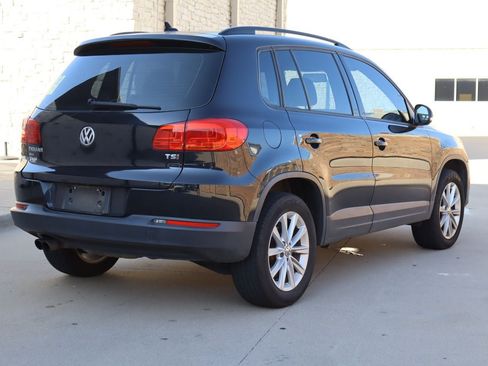 Used 2017 Volkswagen Tiguan Limited w/ Premium Package FWD image 3
