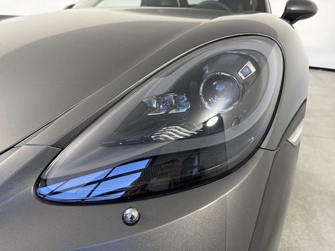 Certified 2024 Porsche 718 Boxster image 11