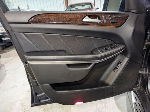 Used 2013 Mercedes-Benz GL 450 4MATIC image 13