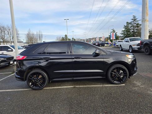 Used 2022 Ford Edge ST w/ Equipment Group 401A image 4