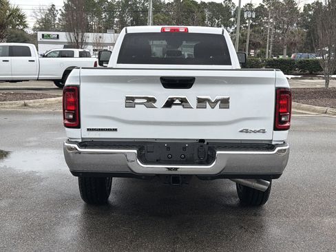 Used 2025 RAM 3500 Big Horn AWD/4WD image 7