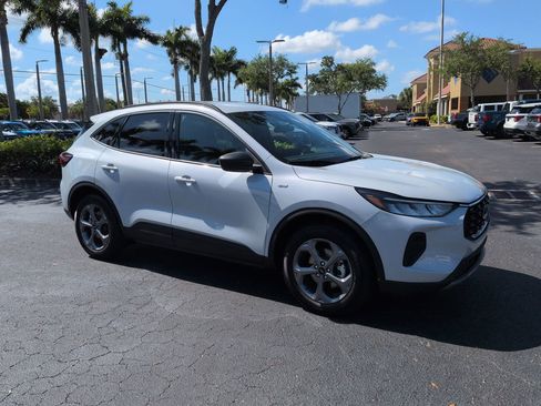 New 2026 Ford Escape ST-Line w/ Tech Pack #1 FWD image 2