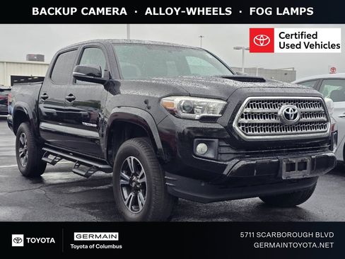 Used 2017 Toyota Tacoma TRD Sport AWD/4WD image 1