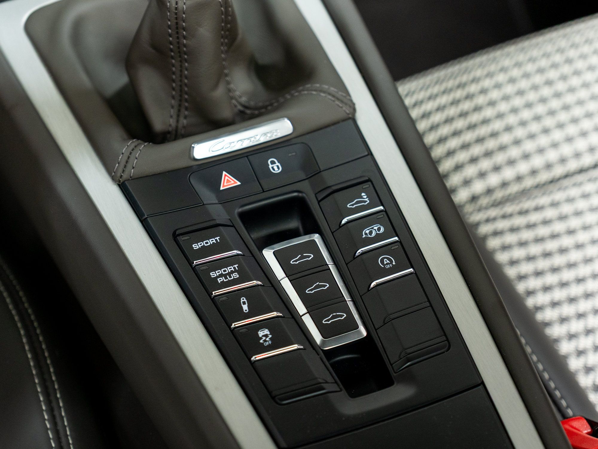 Certified 2014 Porsche 911 50th Anniversary Edition RWD image 35