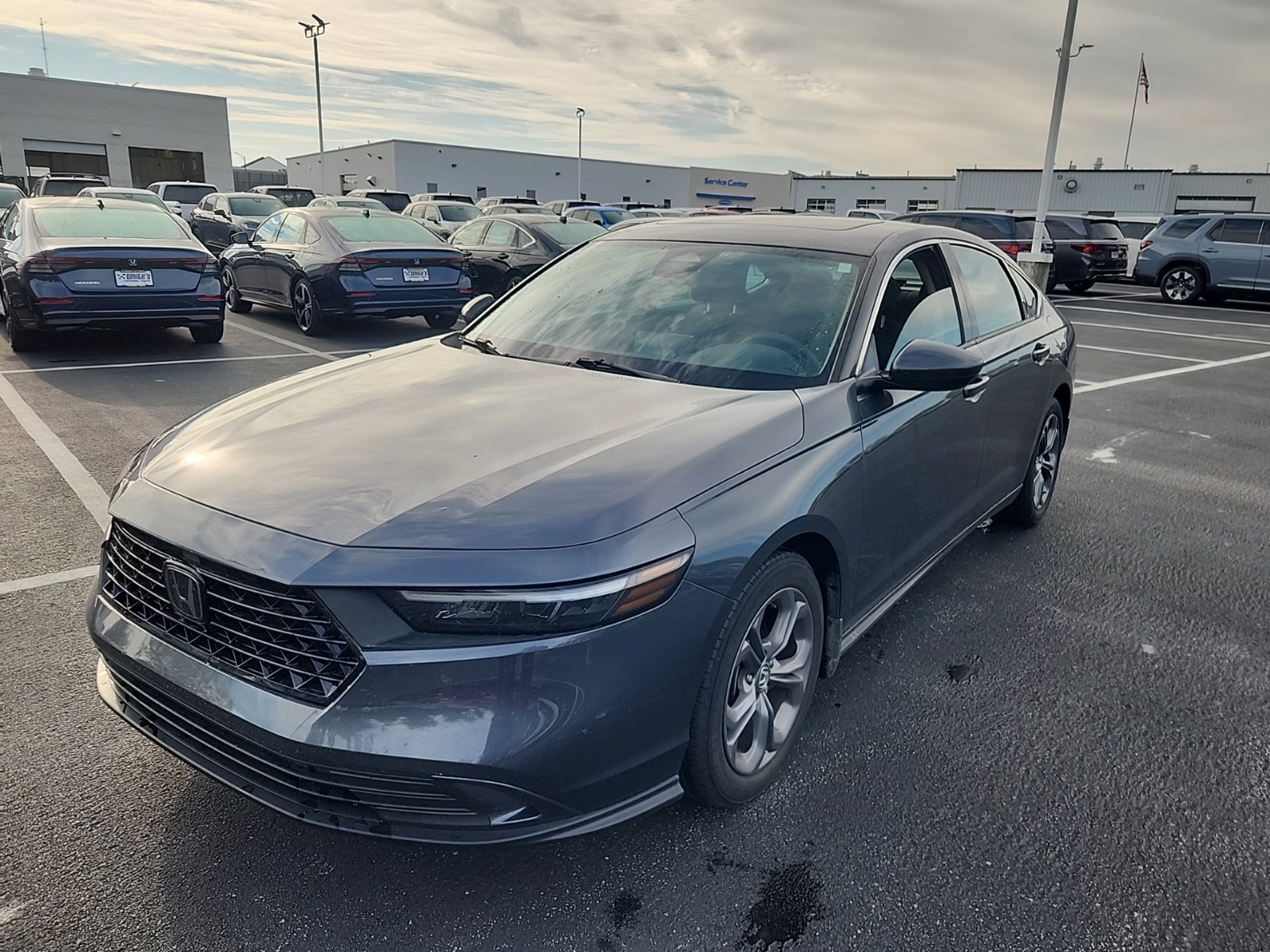 Used 2024 Honda Accord EX image 2
