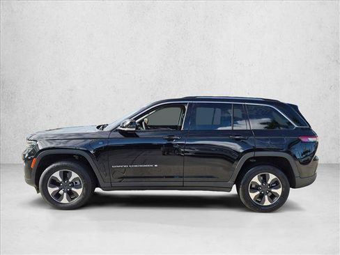 Used 2024 Jeep Grand Cherokee Limited 4xe AWD/4WD image 8