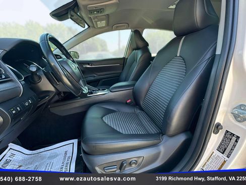 Used 2019 Toyota Camry SE FWD image 15