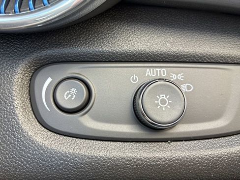 New 2026 Chevrolet Trax LT w/ LT Convenience Package image 21