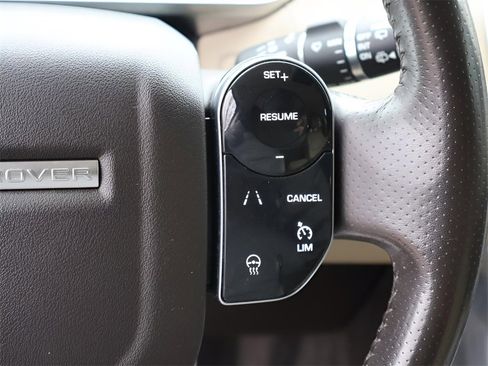 Used 2019 Land Rover Range Rover Sport SE image 32