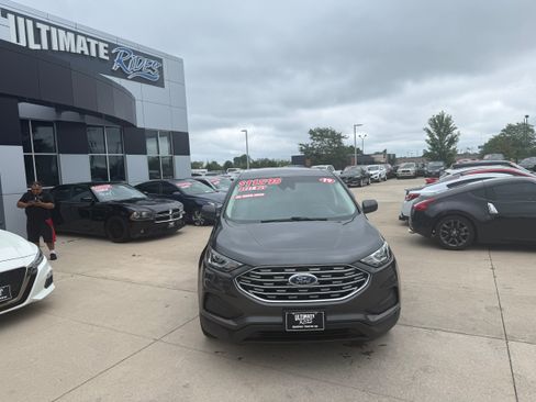 Used 2019 Ford Edge SE w/ SE Fleet Driver's Package AWD/4WD image 3
