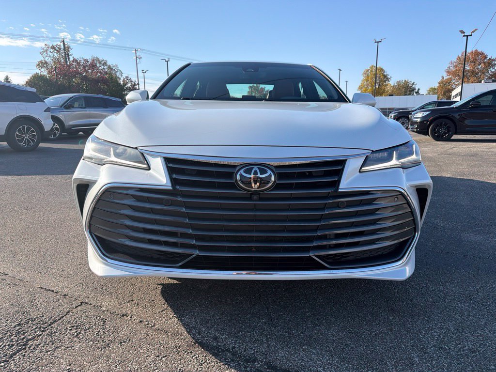 Used 2020 Toyota Avalon Limited w/ Advanced Safety Package FWD image 5