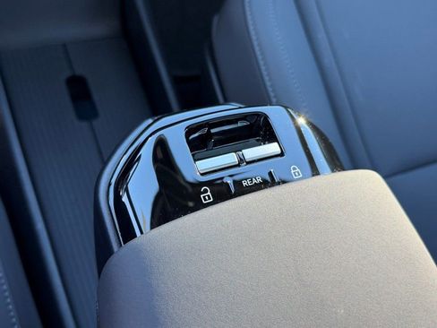 Certified 2025 Volvo EX30 Ultra image 27