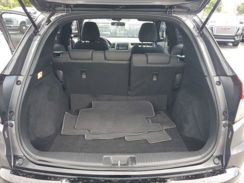 Used 2019 Honda HR-V Sport image 9
