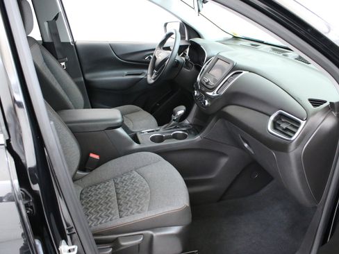 Certified 2024 Chevrolet Equinox LT w/ LPO, Floor Liner Package AWD/4WD image 29