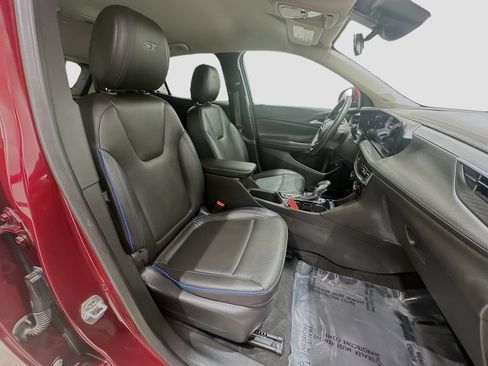 Used 2025 Buick Encore GX Sport Touring w/ Comfort Package FWD image 27
