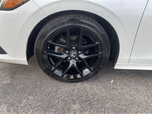 Used 2023 Honda Civic Sport image 17