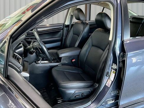 Used 2017 Subaru Legacy 2.5i Limited AWD/4WD image 21