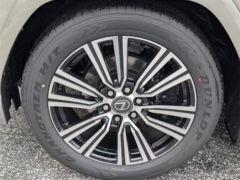 New 2026 Lexus LX 700h Luxury image 6