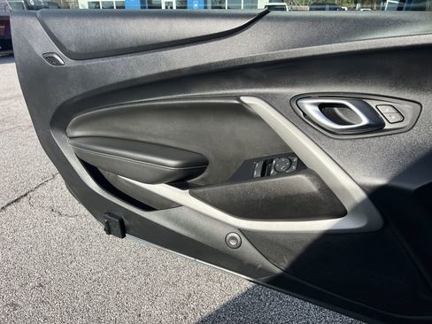 Used 2020 Chevrolet Camaro LT image 14
