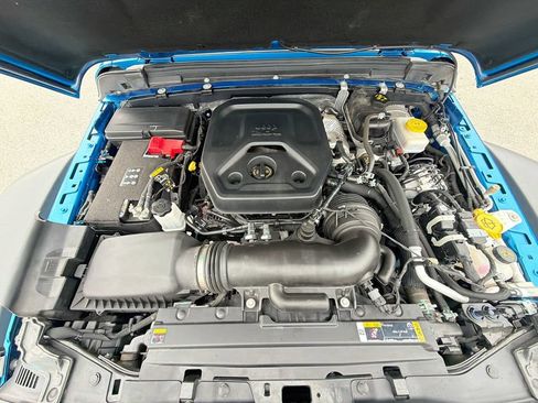 Used 2024 Jeep Wrangler Unlimited Sport AWD/4WD image 32