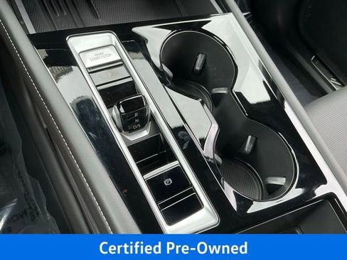 Certified 2025 Volkswagen Atlas Cross Sport SEL R-Line AWD/4WD image 31
