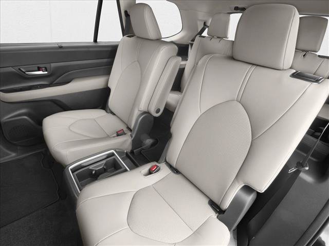 New 2026 Toyota Grand Highlander XLE FWD image 9