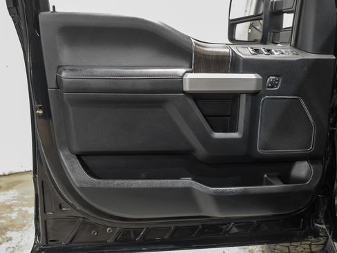 Used 2021 Ford F250 Lariat w/ Lariat Value Package AWD/4WD image 43