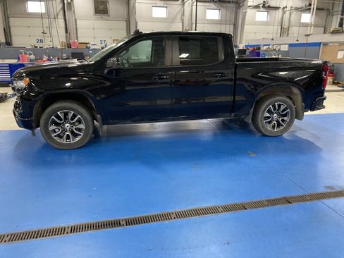 Used 2023 Chevrolet Silverado 1500 RST AWD/4WD image 4