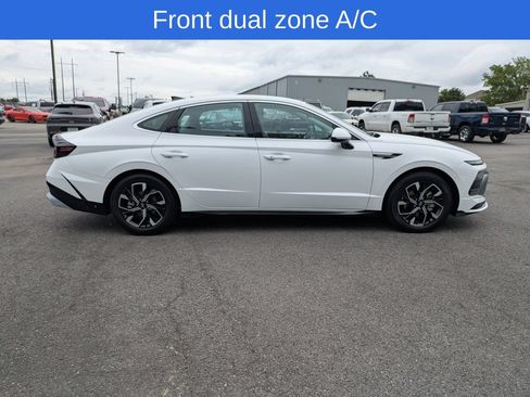 Used 2025 Hyundai Sonata SEL FWD image 3