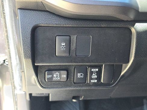 Used 2021 Toyota Tacoma TRD Off-Road w/ Technology Package AWD/4WD image 31