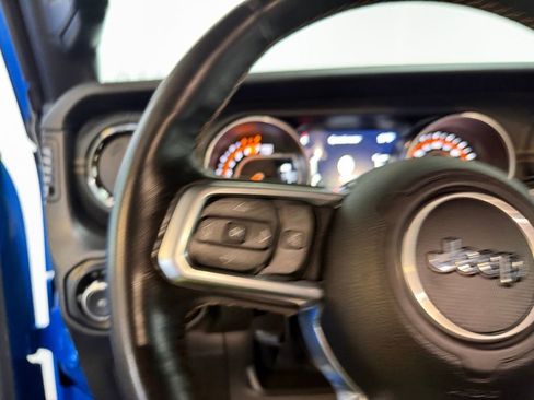 Used 2022 Jeep Wrangler Unlimited Sahara image 21