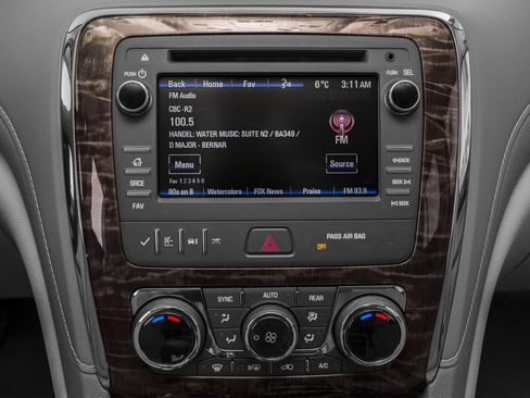Used 2016 Buick Enclave Leather w/ Trailering Package FWD image 7