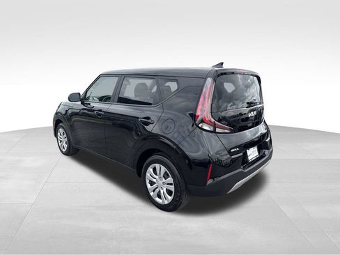 Certified 2025 Kia Soul LX FWD image 9