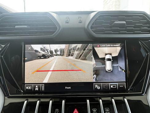 Used 2021 Lamborghini Urus image 19