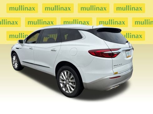 Used 2020 Buick Enclave Essence w/ Sound and Sites Package image 8