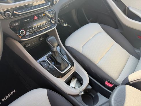 Used 2017 Hyundai Ioniq SEL FWD image 13