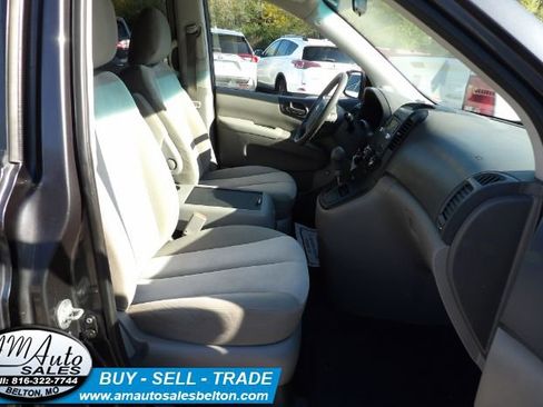 Used 2014 Kia Sedona LX image 18