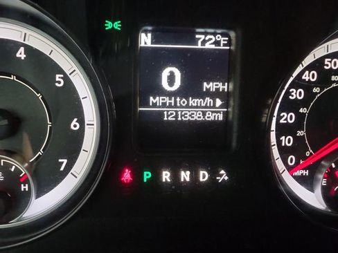Used 2016 RAM 1500 Classic SLT w/ Protection Group AWD/4WD image 6