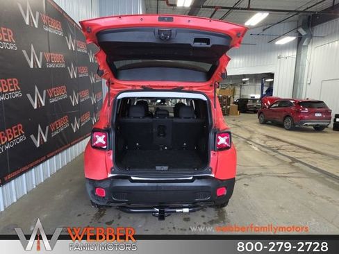 Used 2017 Jeep Renegade Altitude image 5