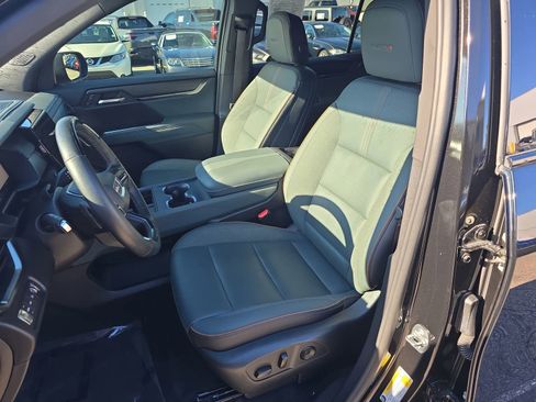 Used 2024 GMC Acadia AT4 w/ Super Cruise Package AWD/4WD image 17
