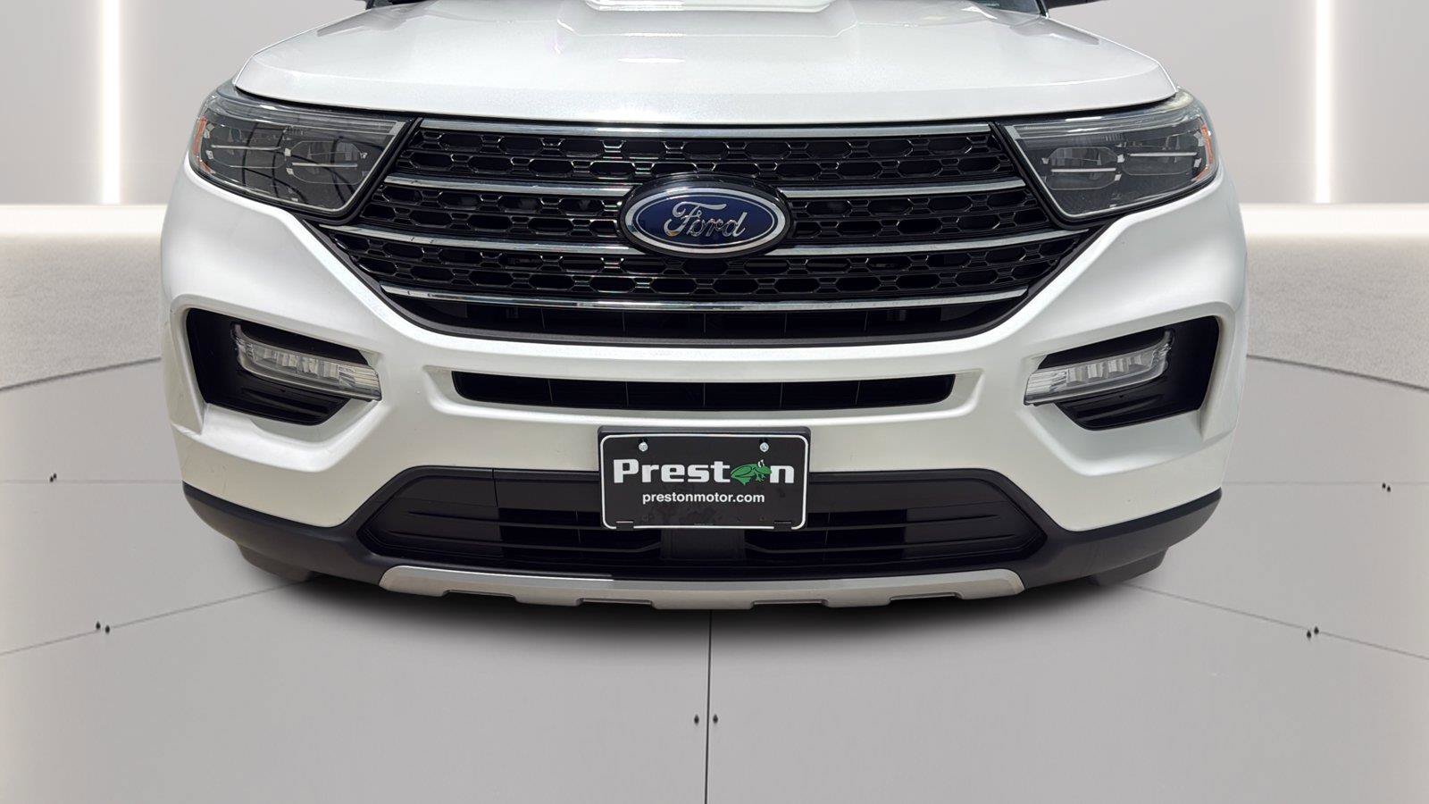 Used 2021 Ford Explorer XLT w/ Equipment Group 202A AWD/4WD image 36