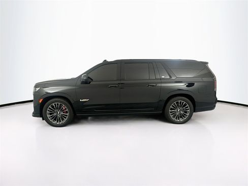 Used 2023 Cadillac Escalade ESV V image 8