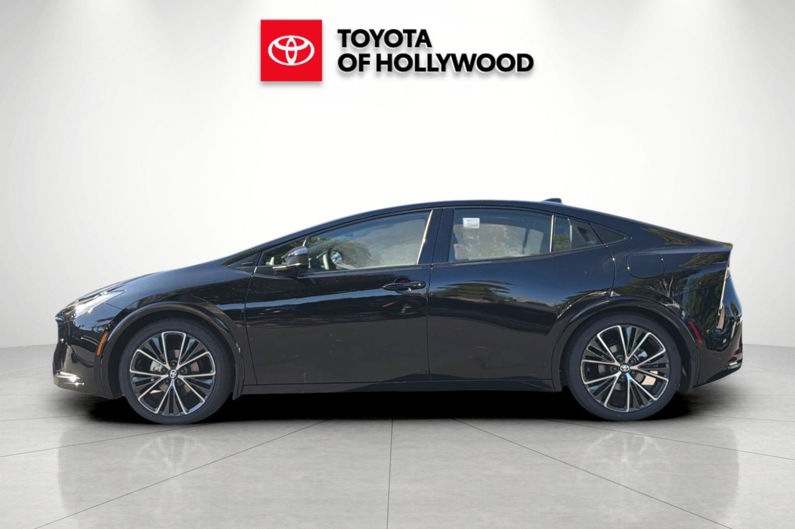 New 2027 Toyota Prius Limited w/ Limited Premium Package FWD image 9