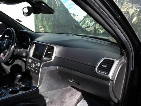 Used 2017 Jeep Grand Cherokee Trailhawk w/ Trailhawk Luxury Group image 25