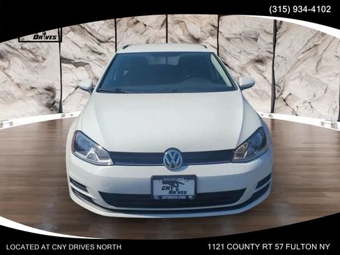 Used 2017 Volkswagen Golf S w/ Driver Assistance Package AWD/4WD image 2